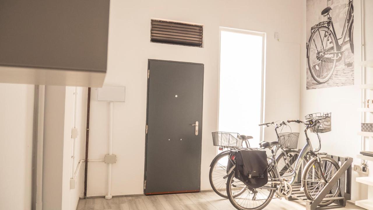 Amplio Apartamento Con Bicicletas Apartment Valencia Bagian luar foto